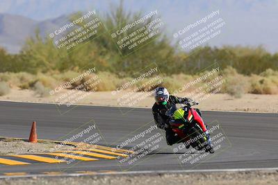 media/Oct-08-2022-SoCal Trackdays (Sat) [[1fc3beec89]]/Turn 10 (945am)/